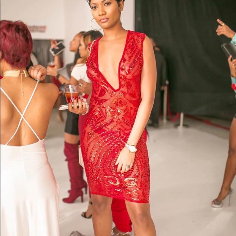 Red sequin party dress 🎉